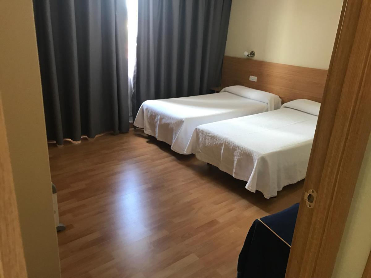 Hotel Millan Negreira Εξωτερικό φωτογραφία